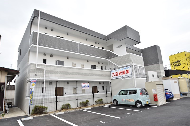 モンテ　ウノ　レジデンス 202号室 外観