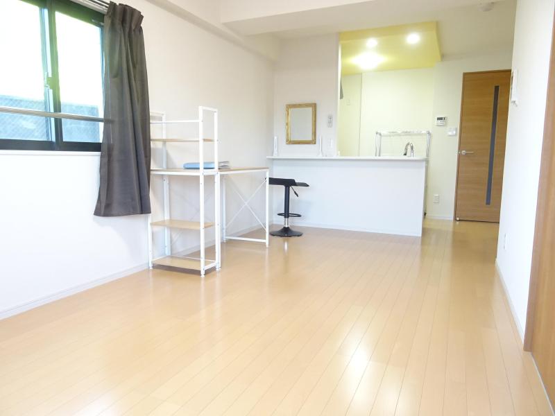 モンテ　ウノ　レジデンス リビング