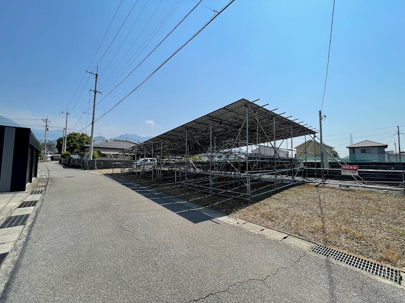 瀬戸町原駐車場 リビング