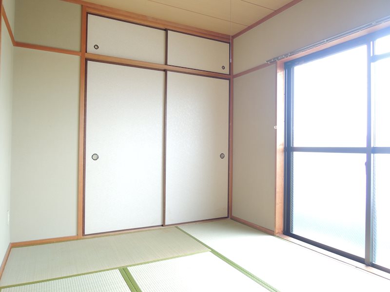 和田マンション ベッドルーム