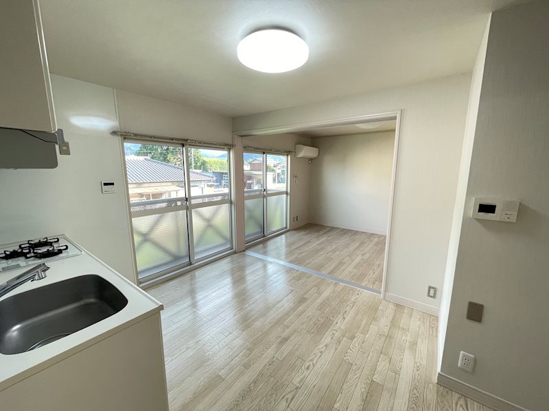 メゾン・クレスト リビング