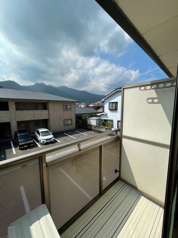 ロイヤルハウス西泉　弐番館 ベランダ