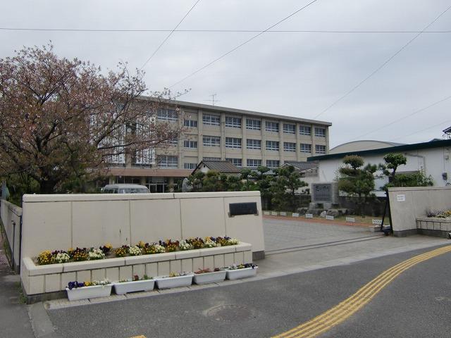 パークサイド上田 中学校