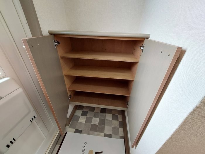 アベニューハタダⅢ 玄関