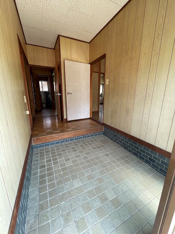 星原町貸家 玄関