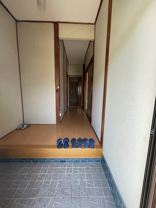 北内町2丁目1-37貸家 玄関