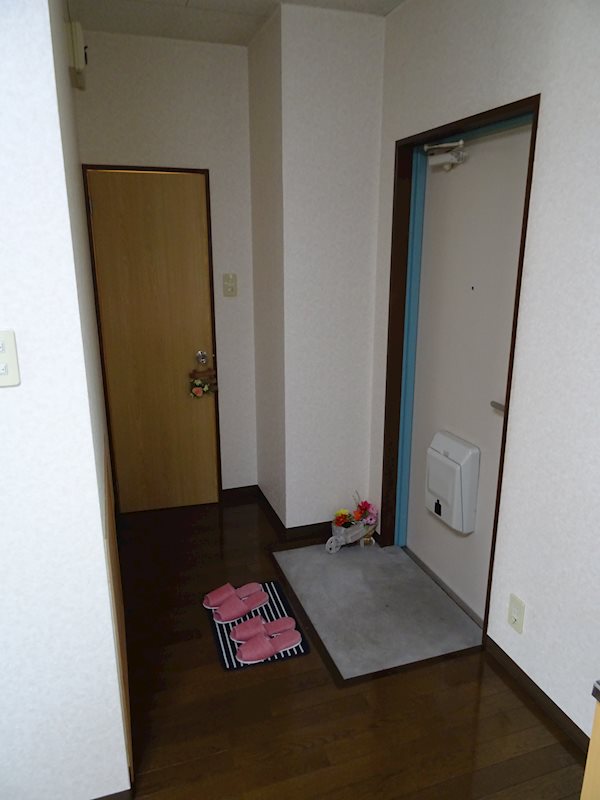 グラッドハウスリオ 玄関
