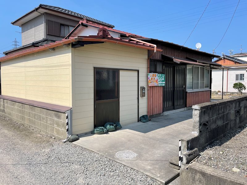 東雲町2丁目10-32貸家 外観