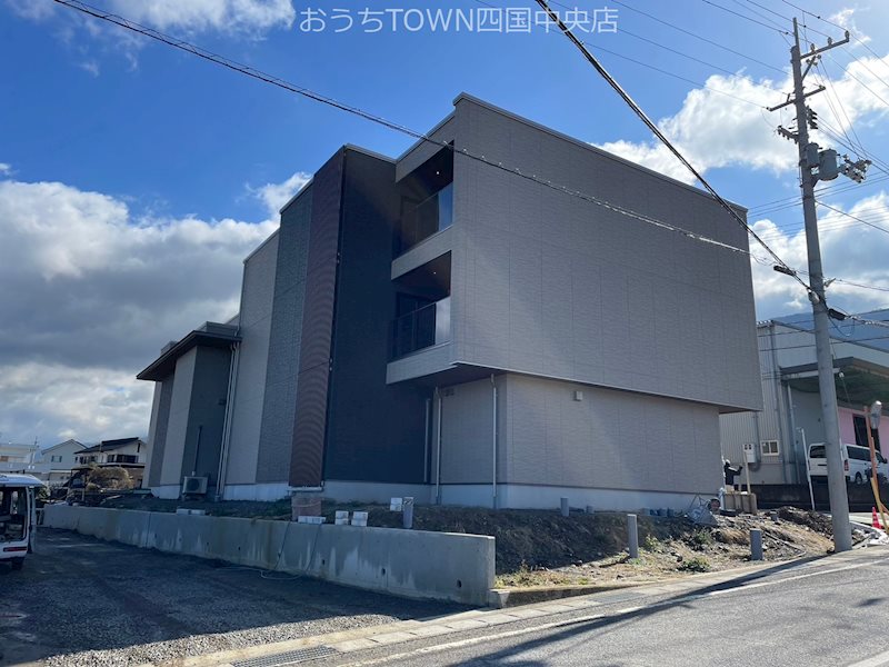 シャーメゾンコンフォーザ 102号室 外観