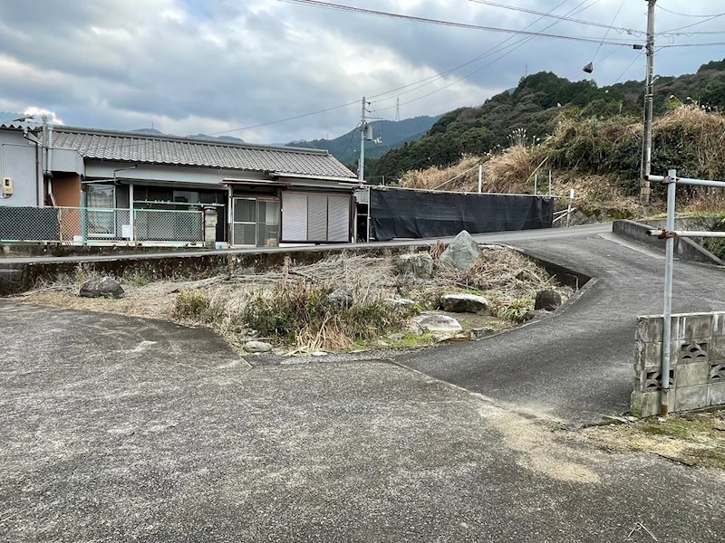 船木鴻上貸家(道面) その他外観1