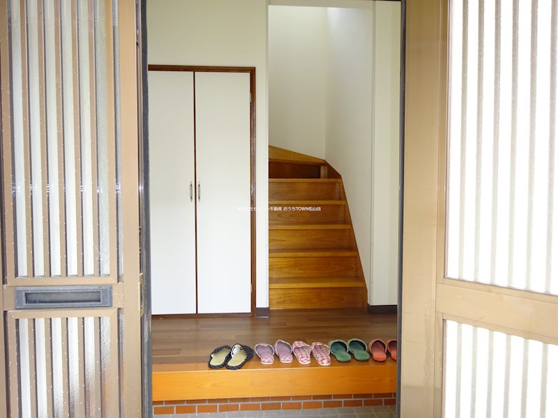 安永ホーム（南久米） 玄関