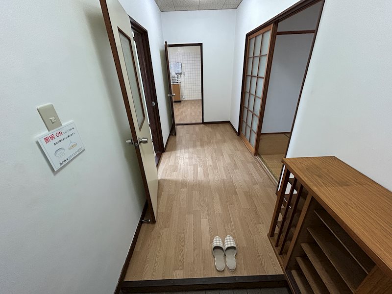 清水マンション 玄関