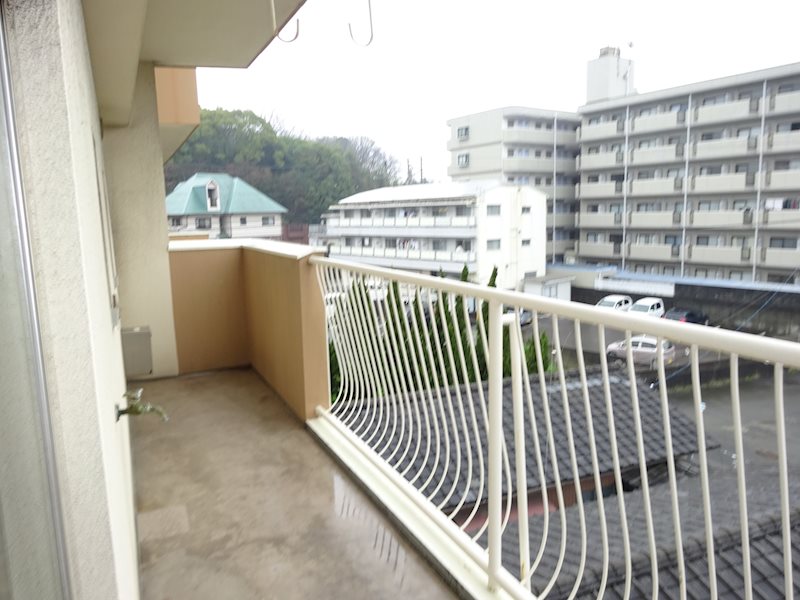 清水マンション ベランダ