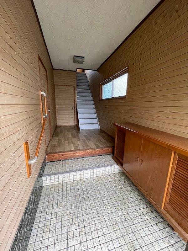 垣生6丁目1-50貸家 玄関