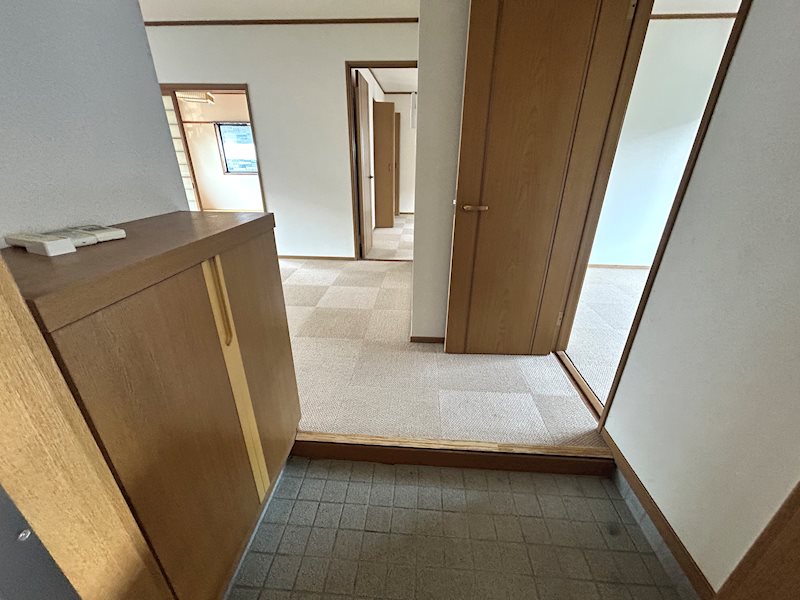 メゾン・ルーブ 玄関