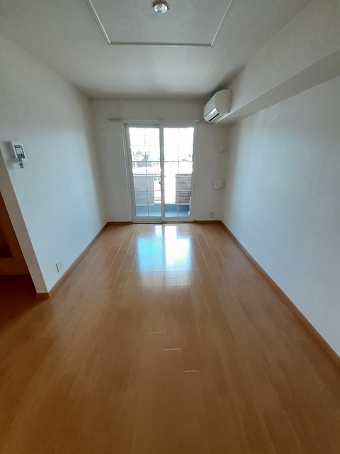 メゾン　ド　サン・ジェルマン リビング