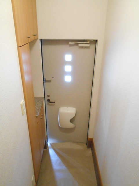 グラン・すずかぜの丘Ｂ 玄関