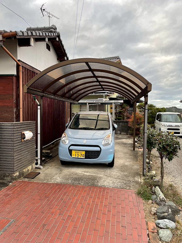 萩生2649-2貸家 駐車場
