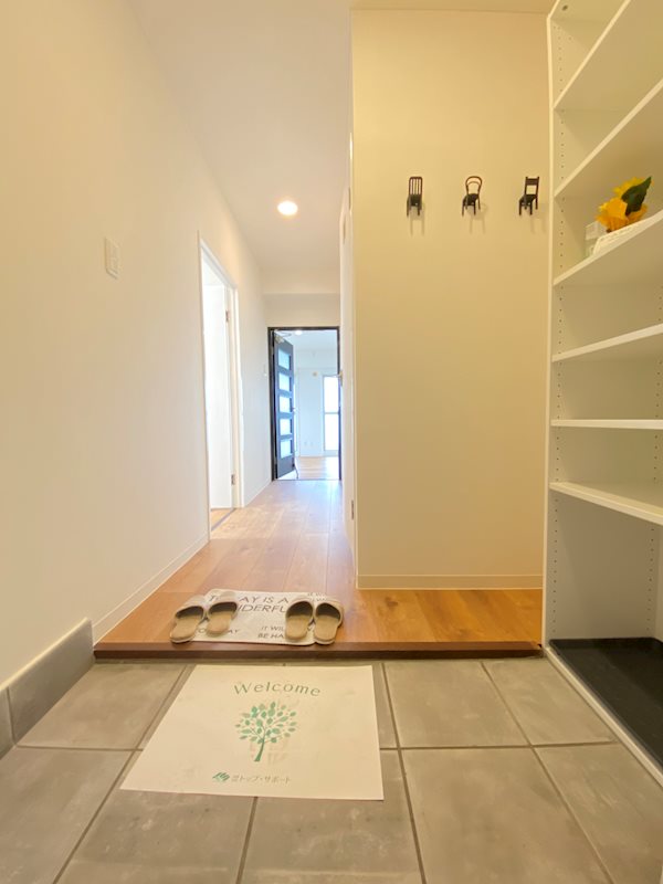 セレスティアル新居浜  玄関