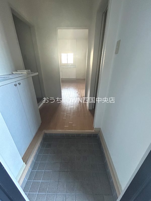 フォーレス若宮 玄関