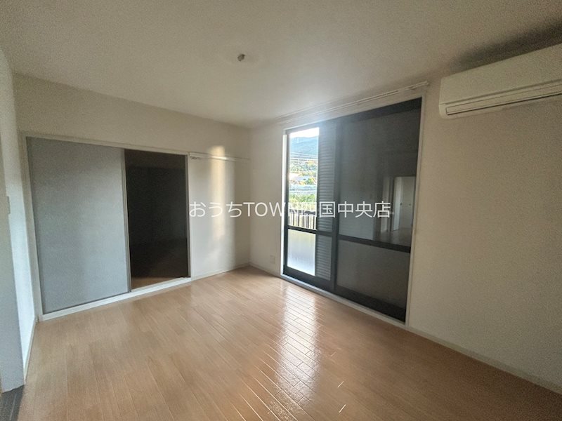 フォーレス若宮 リビング