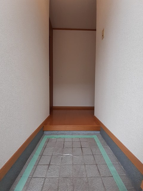 プラティーク南江戸 玄関
