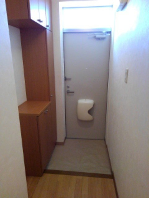 オーブリーＳ 玄関