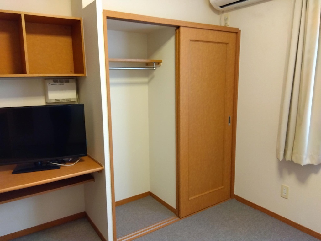 レオパレスカマン　セジュール その他4