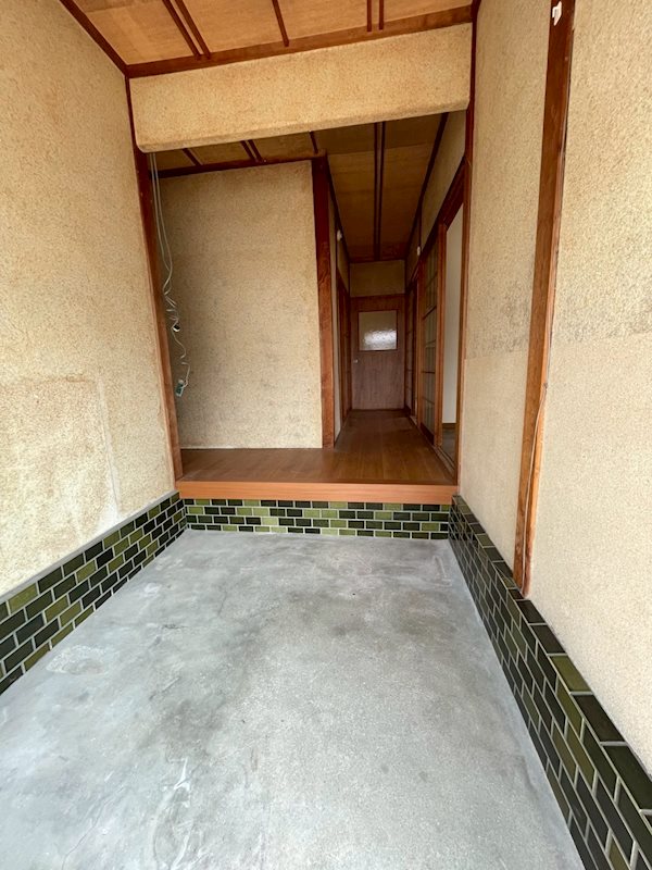 庄内町・塩見貸家 (南側) 玄関