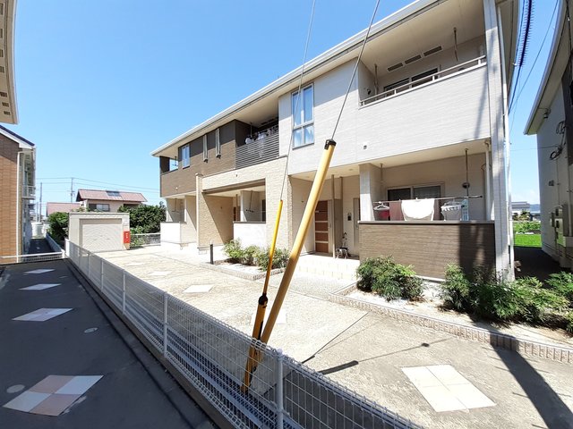 セイバリー・ルガートＢ 201号室 外観