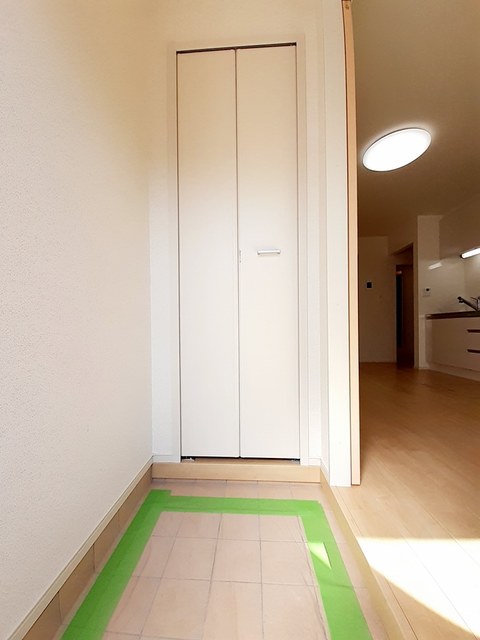 ルボヌール今治 玄関