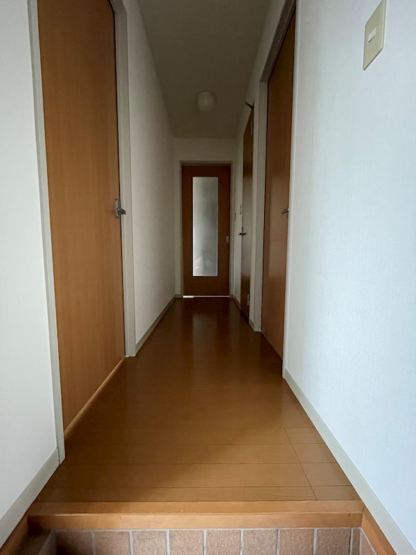 シャーメゾン垣生  玄関