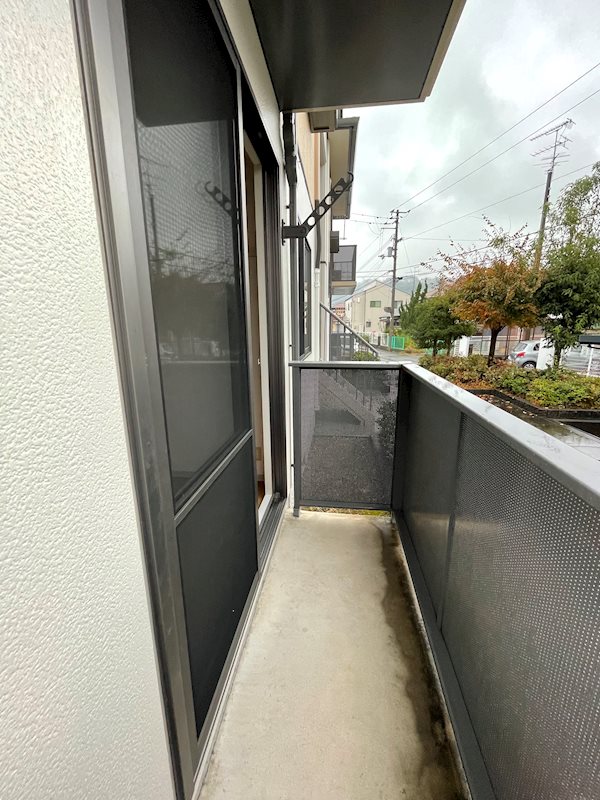 シャーメゾン垣生  ベランダ