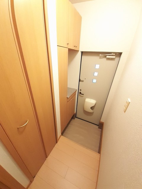 グラン・すずかぜの丘Ａ 玄関