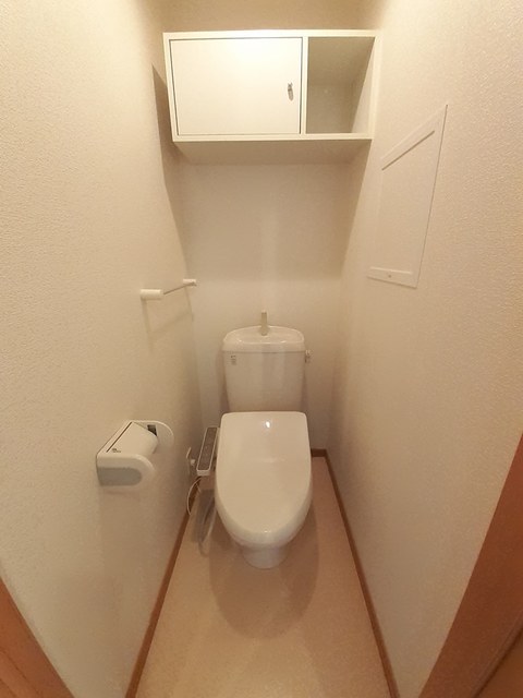 リラ その他1