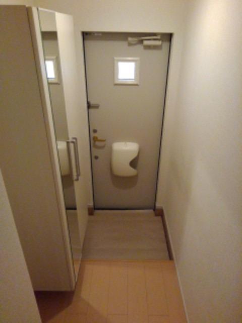 ラ　ルーチェ　Ｃ 玄関