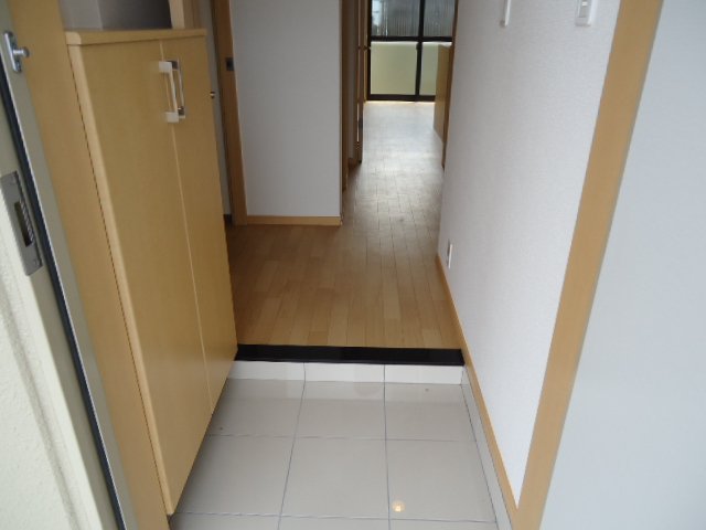 アルファー 玄関