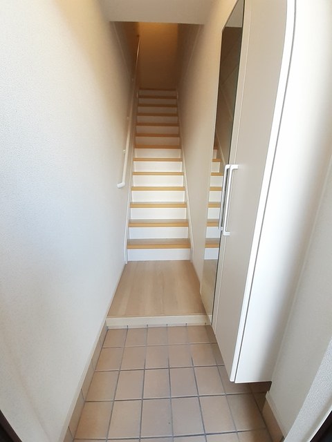 ロカルモラン　Ａ 玄関