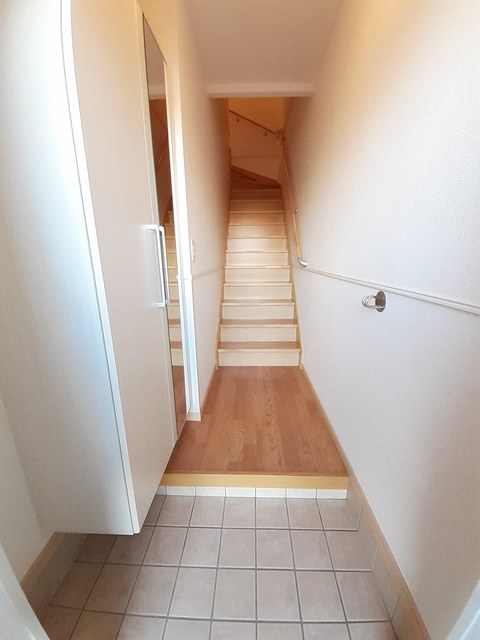 イオラニ２３　Ｂ 玄関