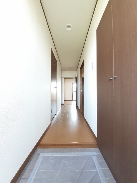 サウスヴィレッジ関谷 玄関