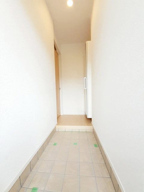 グランディール枝堀Ａ 玄関