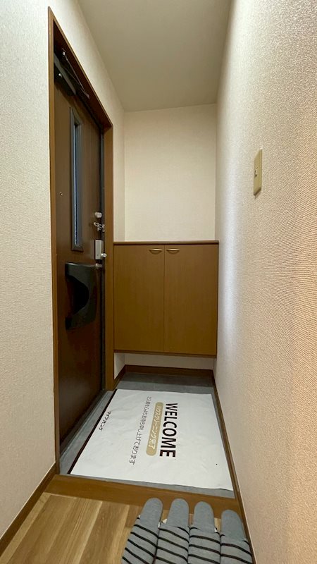 ビバーチェやまは奈　B 玄関