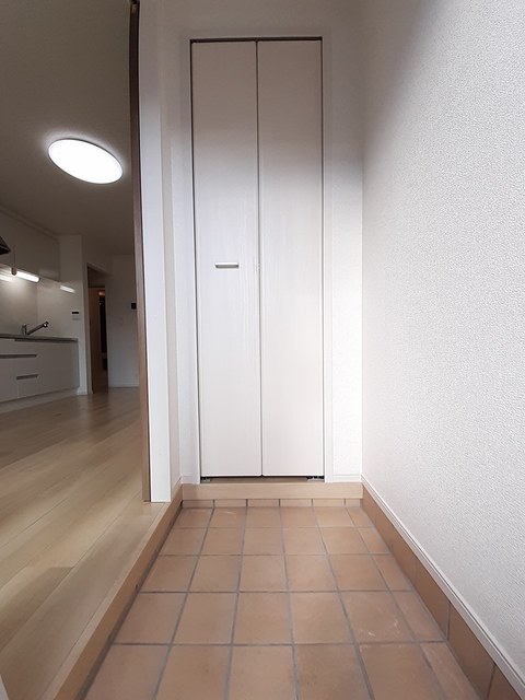 アメニティカーサ　Ⅰ 玄関