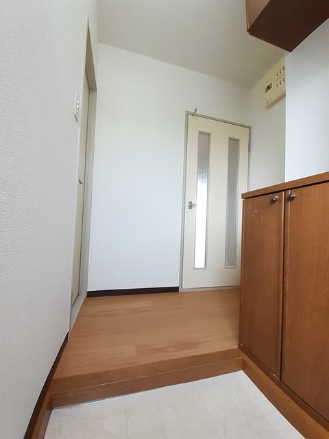 アヴェニールＦ 玄関