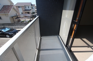 レオパレス松山インター ベランダ