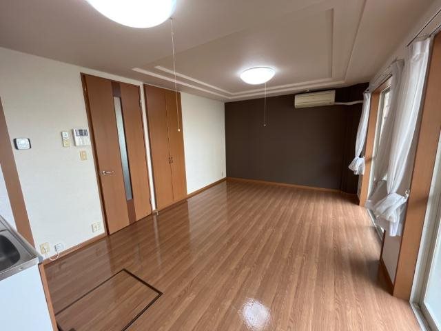 エスタージ・ヒルズ　2番館 リビング
