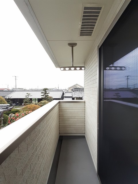 シームリーハウス南斎院 ベランダ