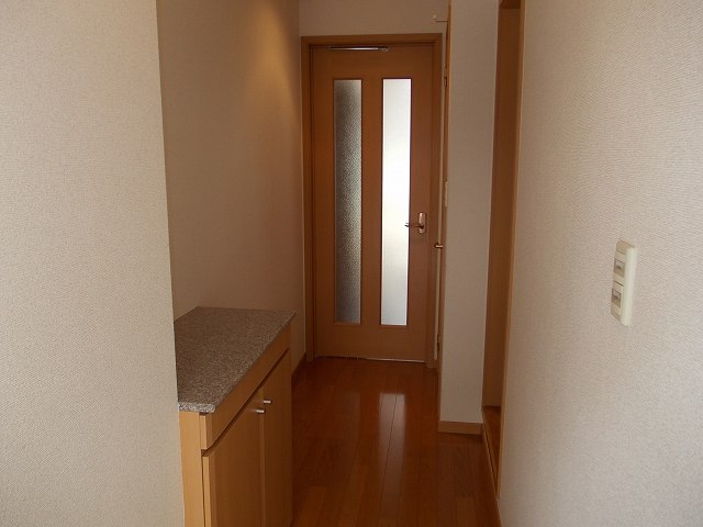 シャルル道後 玄関