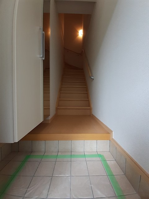 グレイス　愛 玄関
