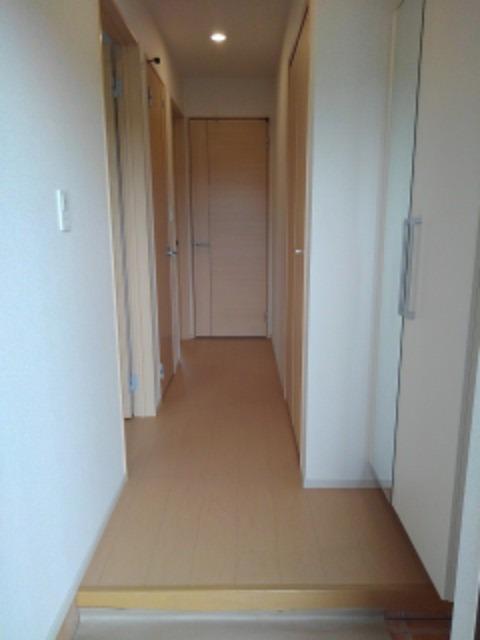 アルコバレーノ 玄関